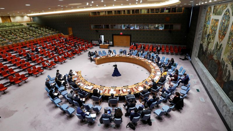 © Reuters. Members of the Security Council attend a meeting at the United Nations Headquarters in New York, U.S., May 11, 2022. REUTERS/Eduardo Munoz/File Photo