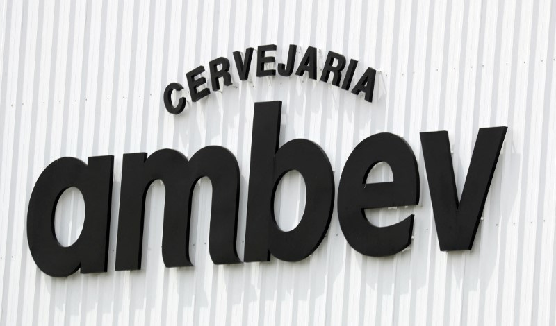 © Reuters. Logotipo de AmBev em uma unidade em Fortaleza, Ceará
10/01/2019
REUTERS/Paulo Whitaker