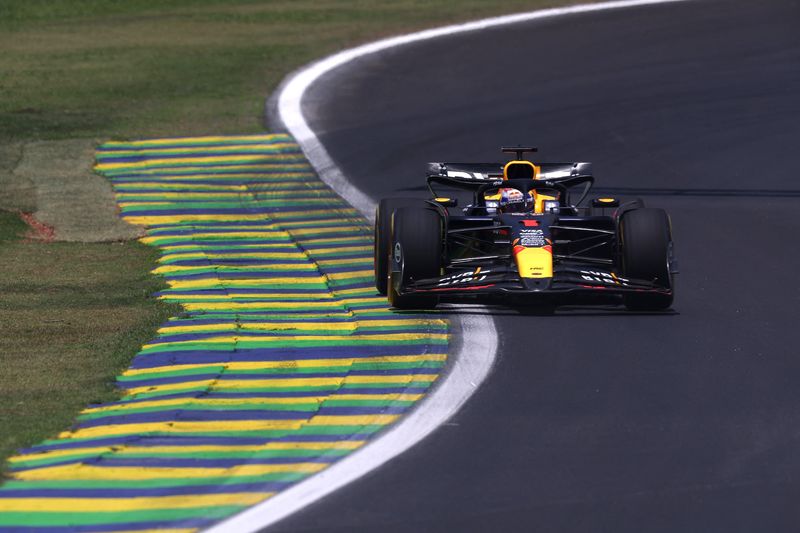 &copy; Reuters. Max Verstappen, da Red Bull, em treino durante o Grande Prêmio São Paulo de Fórmula 1n01/11/2024 REUTERS/Amanda Perobelli