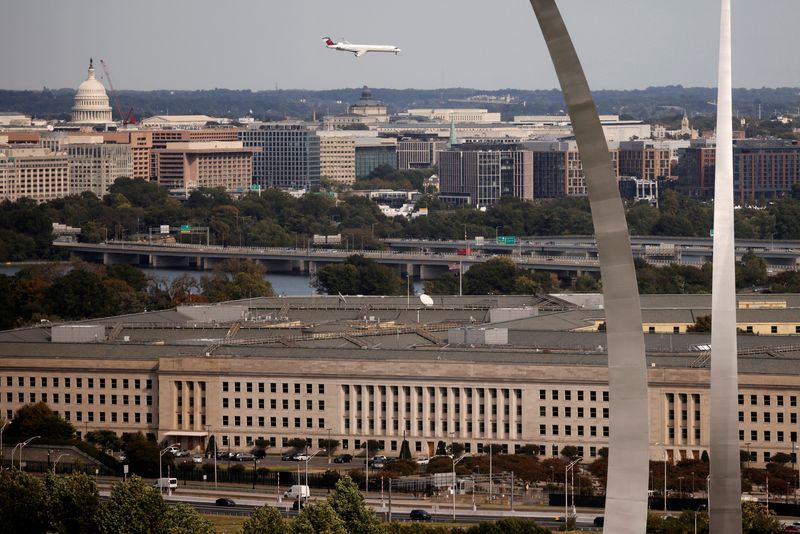 &copy; Reuters. FILE PHOTO: The Pentagon building is seen in Arlington, Virginia, U.S. October 9, 2020. REUTERS/Carlos Barria/File Photo