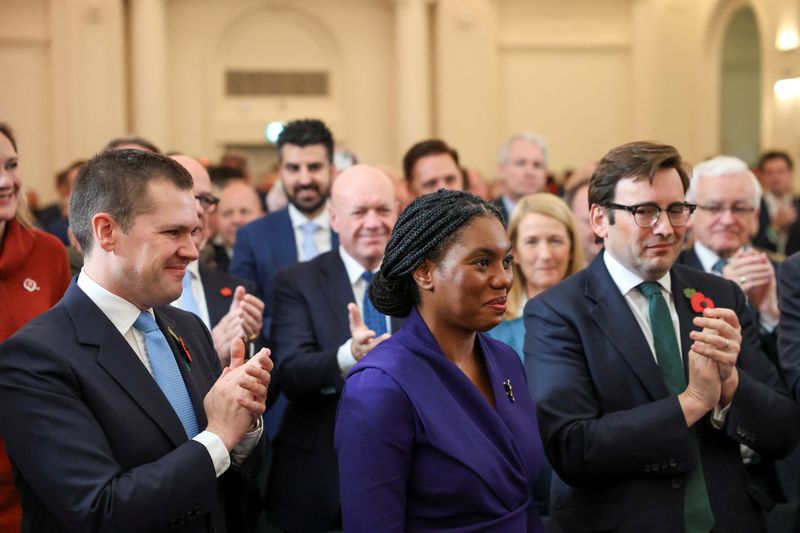 © Reuters. Robert Jenrick, Kemi Badenoch, London, November 2, 2024. REUTERS/Mina Kim