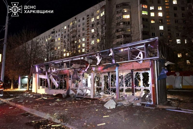 © Reuters. Danos causados por ataque russo em supermercado em Kharkiv, Ucrânia
03/11/2024
State Emergency Service Of Ukraine/Handout via REUTERS