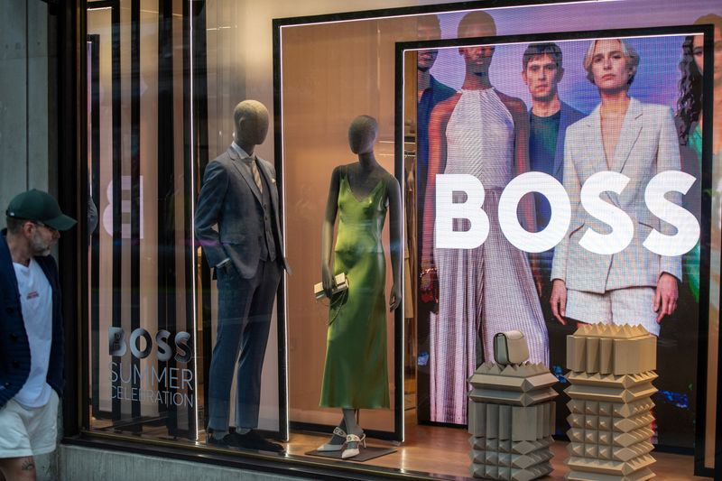 © Reuters. FILE PHOTO: A window display is seen at the Boss store in London, Britain, May 30,2024. REUTERS/Chris J. Ratcliffe/File Photo