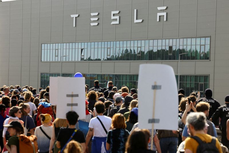 Tesla increases wages at German gigafactory by 4%