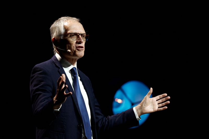 &copy; Reuters. Carlos Tavares, Chief Executive Officer of Stellantis, speaks at the Paris Automotive Summit during the 2024 Paris Auto Show in Paris, France, October 15, 2024. REUTERS/Benoit Tessier/File Photo