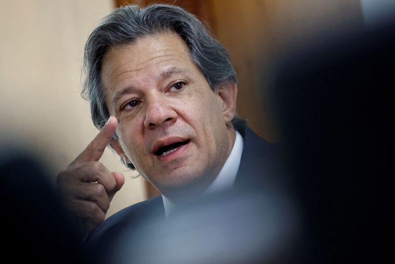 &copy; Reuters. FILE PHOTO: Brazil's Finance Minister Fernando Haddad attends a meeting with Brazil's President Luiz Inacio Lula da Silva to discuss online bets, at the Planalto Palace in Brasilia, Brazil August 3, 2024. REUTERS/Adriano Machado/File Photo