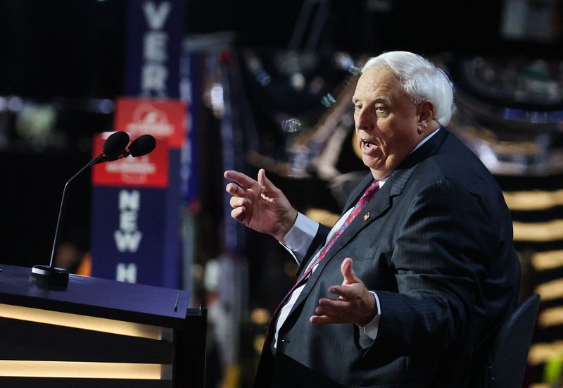 &copy; Reuters. FILE PHOTO: Gov. of West Virginia Jim Justice speaks on Day 2 of the Republican National Convention (RNC), at the Fiserv Forum in Milwaukee, Wisconsin, U.S., July 16, 2024. REUTERS/Jeenah Moon/File Photo