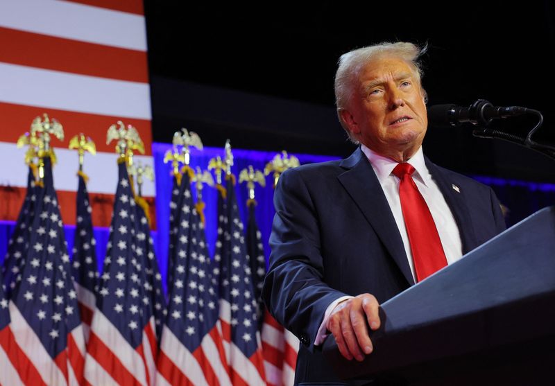 &copy; Reuters. Republican presidential nominee and former U.S. President Donald Trump addresses supporters at his rally, at the Palm Beach County Convention Center in West Palm Beach, Florida, U.S., November 6, 2024. REUTERS/Brian Snyder