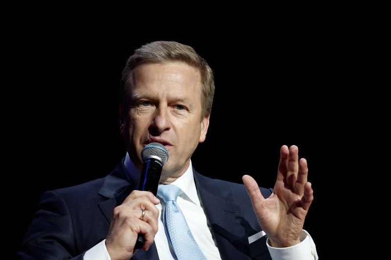 &copy; Reuters. FILE PHOTO: BMW CEO Oliver Zipse speaks at the Paris Automotive Summit during the 2024 Paris Auto Show in Paris, France, October 15, 2024. REUTERS/Benoit Tessier/File Photo