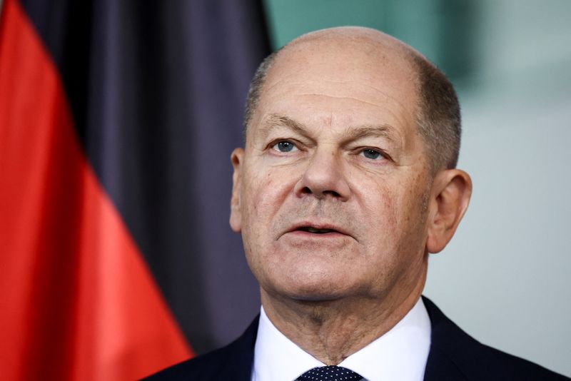 © Reuters. German Chancellor Olaf Scholz gives a statement following the 2024 U.S Presidential Election at the Chancellery in Berlin, Germany, November 6, 2024.  REUTERS/Liesa Johannssen