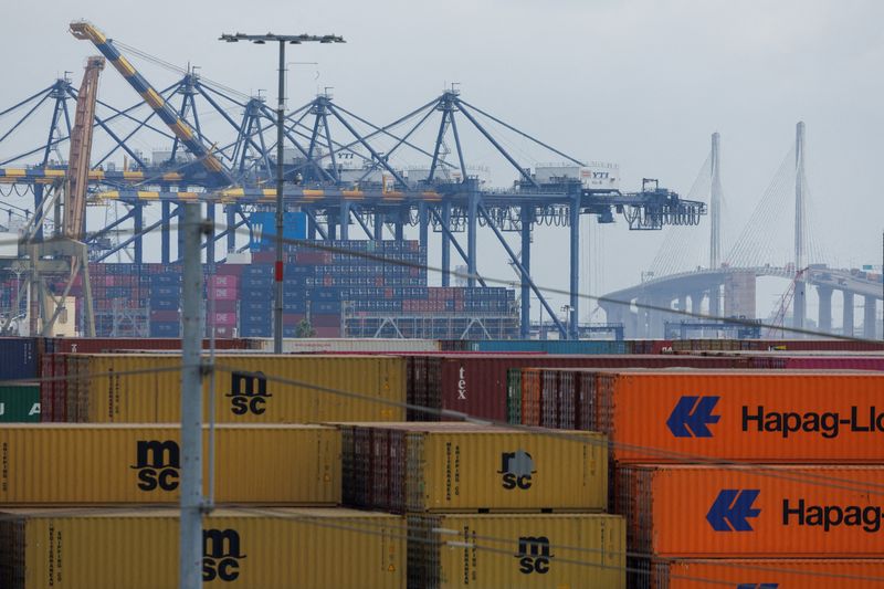 &copy; Reuters. FILE PHOTO: Shipping containers are shown at the Terminal 1 Container Terminal at the Port of Los Angeles in Wilmington, California, U.S., October 17, 2024. REUTERS/Mike Blake/File Photo