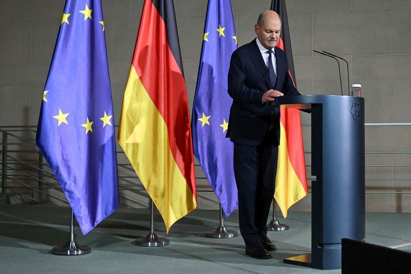 &copy; Reuters. German Chancellor Olaf Scholz attends a media briefing at the Chancellery after sacking Finance Minister Christian Lindner following a meeting with the heads of the so-called "Traffic Light Coalition" of the Social Democratic Party (SPD), the Greens and L