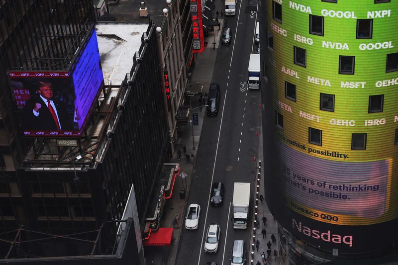 © Reuters. The Nasdaq Market site is seen on the day that shares of Truth Social and Trump Media & Technology Group start trading under the ticker 