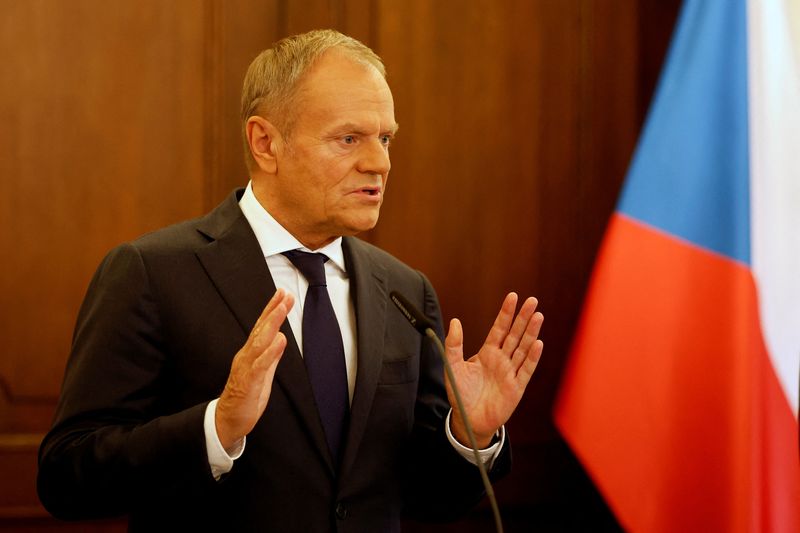 &copy; Reuters. FILE PHOTO: Polish Prime Minister Donald Tusk attends a press conference following the Czech and Polish governments' joint meeting in Prague, Czech Republic, October 9, 2024. REUTERS/David W Cerny/File Photo