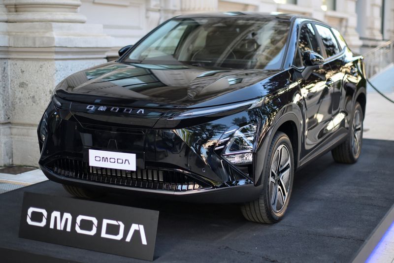 &copy; Reuters. FILE PHOTO: Omoda 5 EV manufactured by Chinese automaker Chery is displayed during an event to launch Omoda and Jaecoo cars on the Italian market in Milan, Italy, July 4, 2024. REUTERS/Daniele Mascolo/File Photo