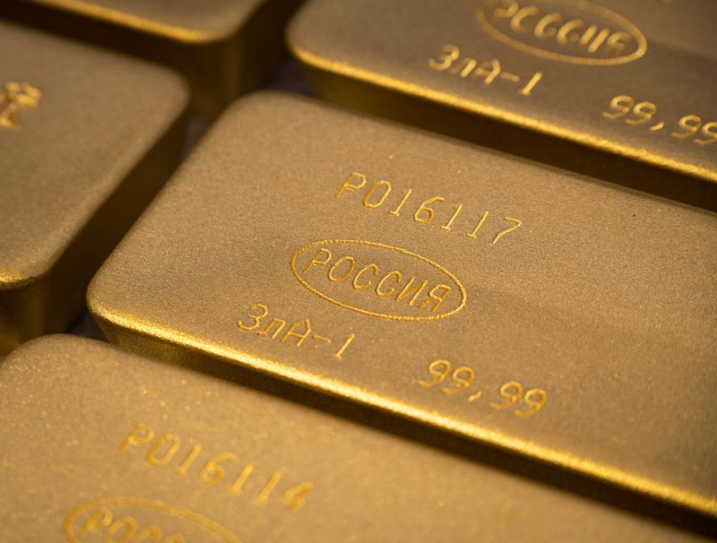 &copy; Reuters. FILE PHOTO: A view shows ingots of 99.99 percent pure gold in a workroom during production at Krastsvetmet precious metals plant in the Siberian city of Krasnoyarsk, Russia, May 23, 2024.  REUTERS/Alexander Manzyuk/File Photo