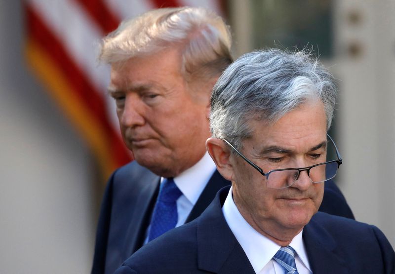 © Reuters. FILE PHOTO: U.S. President Donald Trump looks on as Jerome Powell, his nominee to become chairman of the U.S. Federal Reserve moves to the podium at the White House in Washington, U.S., November 2, 2017. REUTERS/Carlos Barria/File Photo