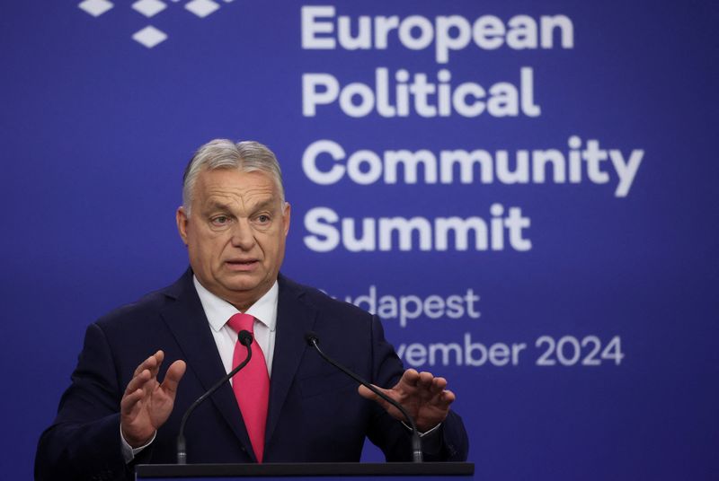 &copy; Reuters. Hungarian Prime Minister Viktor Orban speaks as he attends a press conference during the European Political Community Summit in Budapest, Hungary, November 7, 2024. REUTERS/Bernadett Szabo