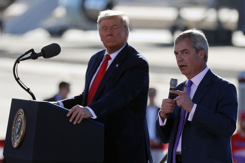 © Reuters. FILE PHOTO: Nigel Farage speaks next to U.S. President Donald Trump during a campaign rally at Phoenix Goodyear Airport in Goodyear, Arizona, U.S., October 28, 2020. REUTERS/Jonathan Ernst/File Photo