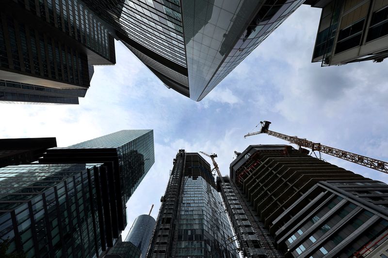 © Reuters. FILE PHOTO: Construction sites are photographed in Frankfurt, Germany, July 19, 2023. REUTERS/Kai Pfaffenbach/File Photo