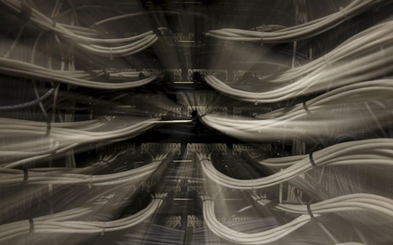 &copy; Reuters. FILE PHOTO: LAN cables are seen inside a data centre in Madrid, Spain, April 27, 2015. REUTERS/Sergio Perez/File Photo