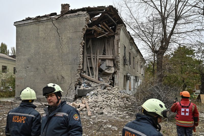 &copy; Reuters. Un edificio distrutto da un bombardamento russo nella regione di Zaporizhzhia, in Ucraina. REUTERS/Stringer