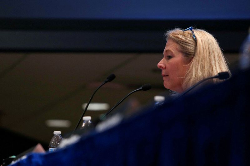 © Reuters. FILE PHOTO: Boeing witness Elizabeth Lund testifies during a National Transportation Safety Board hearing on the Alaska Airlines Boeing 737 MAX door accident at NTSB headquarters in Washington, U.S., August 6, 2024. REUTERS/Kaylee Greenlee Beal/File Photo