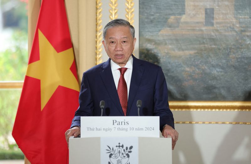 © Reuters. FILE PHOTO: Vietnam's President To Lam speaks during a joint press conference at the Elysee Palace in Paris, France, 07 October 2024. TERESA SUAREZ/Pool via REUTERS/File Photo