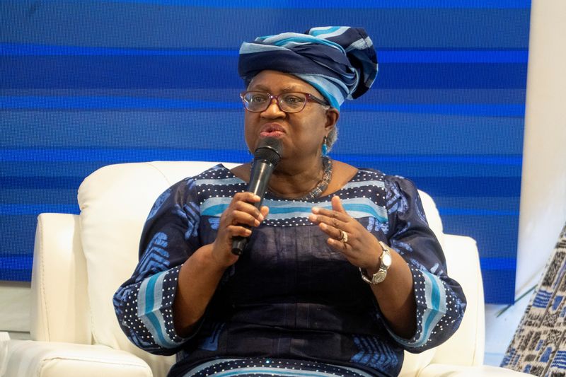 © Reuters. FILE PHOTO: Meghan, Duchess of Sussex (not pictured), co-hosts an event of Women in Leadership with Dr Ngozi Okonjo-Iweala, Director General of the World Trade Organization in Abuja, Nigeria, May 11, 2024. REUTERS/Marvellous Durowaiye/File Photo