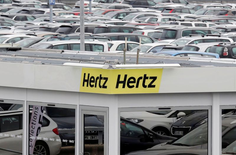 &copy; Reuters. FILE PHOTO: A logo of the American car rental company Hertz is seen at Bordeaux Airport in Merignac, Southwestern France, February 4, 2016.  REUTERS/Regis Duvignau/File Photo 