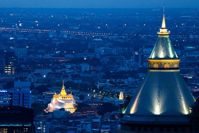 © Reuters. FILE PHOTO: Wat Saket Temple, or Golden Mount is seen during sunset in Bangkok, Thailand, July 3, 2023. REUTERS/Athit Perawongmetha/File Photo