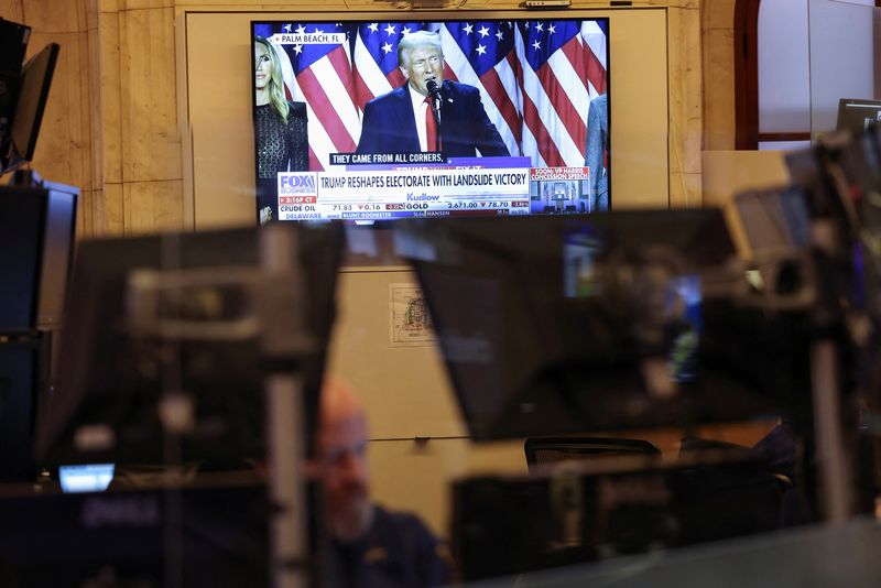 &copy; Reuters. A screen displays Republican presidential nominee Donald Trump, after he became U.S. president-elect, at the end of the New York Stock Exchange trading day, in New York City, U.S., November 6, 2024. REUTERS/Andrew Kelly/File Photo