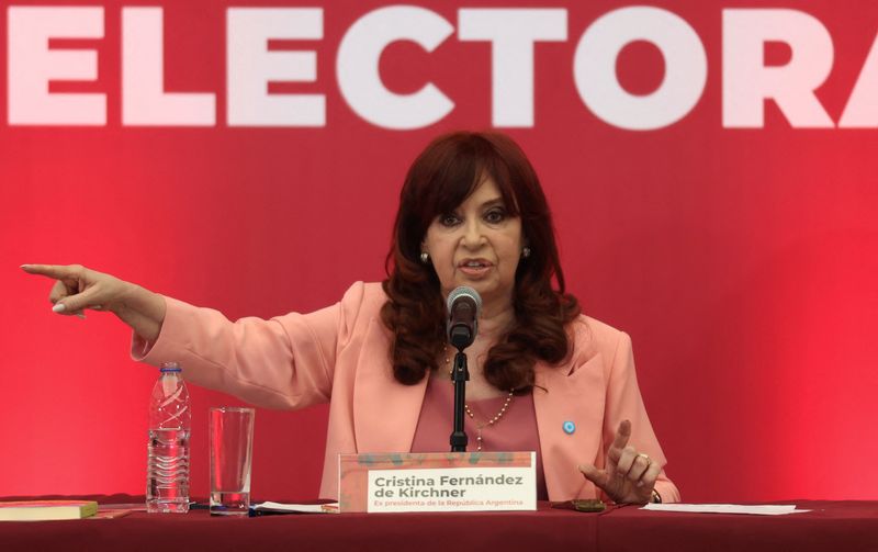 © Reuters. FILE PHOTO: Argentina’s former president Cristina Fernandez de Kirchner gives her speech during the event named 