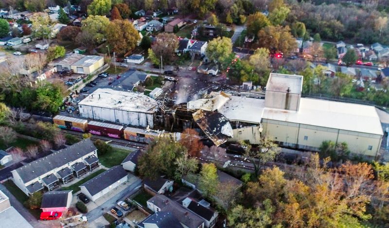 © Reuters. Damage to the Givaudan Sense Colour plant is seen after an explosion at the facility in Louisville, Kentucky, U.S. November 12, 2024 in a drone photograph. Michael Clevenger/USA Today Network via REUTERS.   