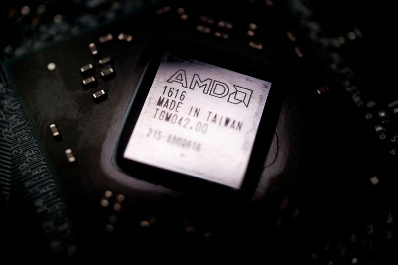 &copy; Reuters. FILE PHOTO: The logo of semiconductor company Advanced Micro Devices Inc (AMD) is seen on a graphics processing unit (GPU) chip in this illustration picture taken February 17, 2023. REUTERS/Florence Lo/Illustration/File Photo