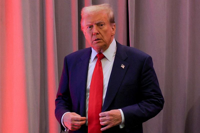 &copy; Reuters. U.S. President-elect Donald Trump looks on as he meets with House Republicans on Capitol Hill in Washington, U.S., November 13, 2024. REUTERS/Brian Snyder