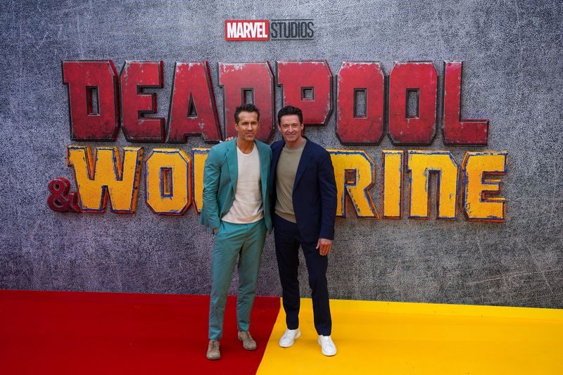 © Reuters. Cast members Hugh Jackman and Ryan Reynolds attend a 'Deadpool & Wolverine' UK sneak peek event in London, Britain, July 11, 2024. REUTERS/Maja Smiejkowska/File Photo