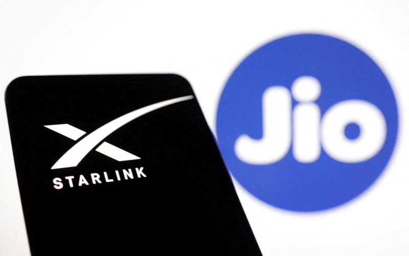 &copy; Reuters. FILE PHOTO: Starlink and Jio logos are seen in this illustration taken, June 21, 2023. REUTERS/Dado Ruvic/Illustration/File Photo