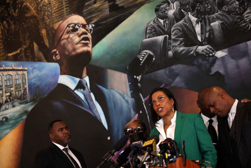 &copy; Reuters. FILE PHOTO: Daughter of the late slain civil rights leader Malcolm X Ilyasah Shabazz, speaks alongside her sister Qubilah and attorney Ben Crump and his legal team during a news conference to announce a lawsuit against government agencies and the New York