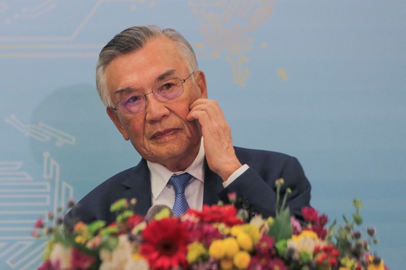 © Reuters. Taiwan's APEC representative Lin Hsin-i speaks during a news conference on the sidelines of the Asia-Pacific Economic Cooperation (APEC) summit, in Lima, Peru November 16, 2024. REUTERS/Gerardo Marin