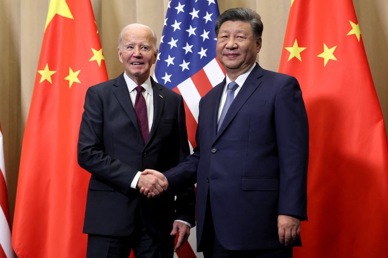 &copy; Reuters. U.S. President Joe Biden meets with China's President Xi Jinping on the sidelines of the APEC Summit in Lima, Peru, November 16, 2024. REUTERS/Leah Millis/Pool