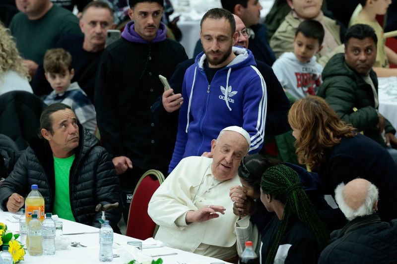 © Reuters. Pope Francis, World Day of the Poor, the Vatican, November 17, 2024. REUTERS/Remo Casilli