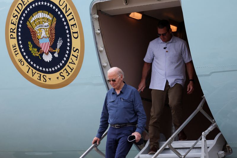 © Reuters. Presidente dos Estados Unidos, Joe Biden, chega ao Aeroporto Internacional de Manaus, no Brasil
17/11/2024 REUTERS/Leah Millis