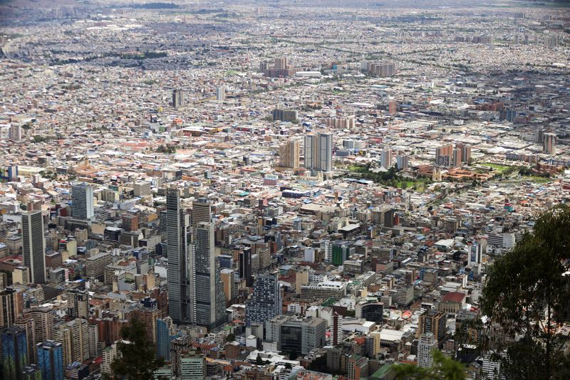 © Reuters. FILE PHOTO: A general view of the city of Bogota from the Monserrate mountain viewpoint in Bogota, Colombia May 22, 2024. REUTERS/Luisa Gonzalez/File photo