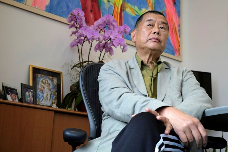 © Reuters. FILE PHOTO: Media mogul Jimmy Lai Chee-ying, founder of Apple Daily speaks during an interview to response national security legislation in Hong Kong, China May 29, 2020. REUTERS/Tyrone Siu/File Photo