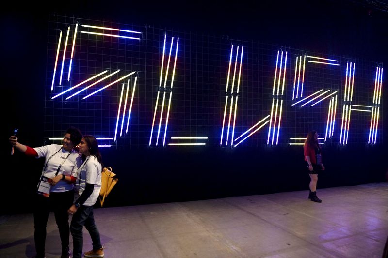 &copy; Reuters. FILE PHOTO: People attend the Slush 2022 Startup Event in Helsinki, Finland November 17, 2022. Lehtikuva/Emmi Korhonen via REUTERS/File Photo