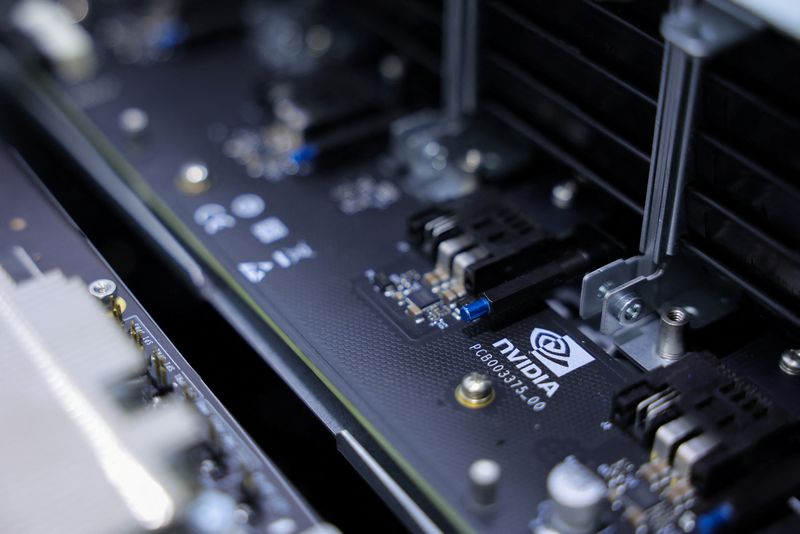 © Reuters. FILE PHOTO: A piece of equipment with an Nvidia logo is displayed at COMPUTEX in Taipei, Taiwan June 4, 2024. REUTERS/Ann Wang/File Photo