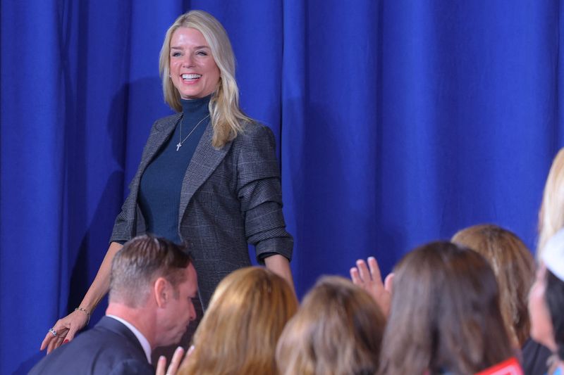 &copy; Reuters. FILE PHOTO: Former Florida Attorney General Pam Bondi takes the stage to speak at a campaign rally with Republican presidential nominee and former U.S. President Donald Trump in Gastonia, North Carolina, U.S. November 2, 2024. REUTERS/Brian Snyder/File Ph