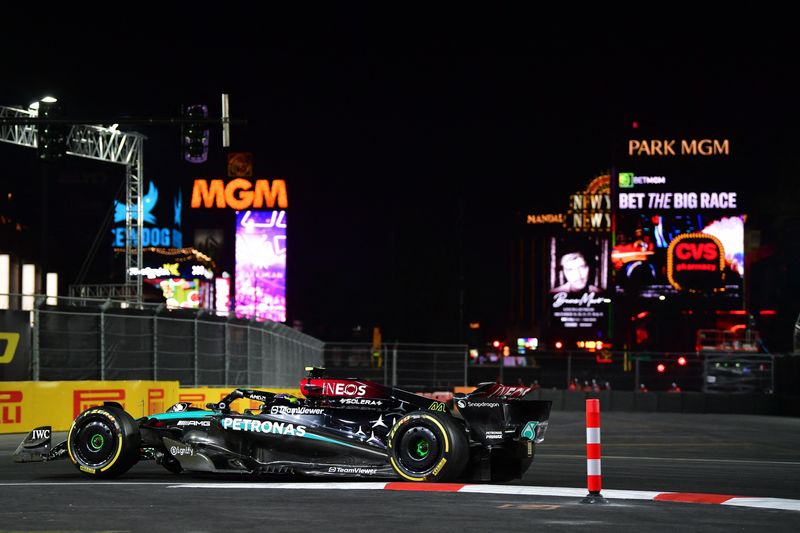 © Reuters. Nov 21, 2024; Las Vegas, Nevada, USA; Mercedes AMG Petronas driver Lewis Hamilton (44) during practice for the Las Vegas Grand Prix at Las Vegas Circuit. Mandatory Credit: Gary A. Vasquez-Imagn Images