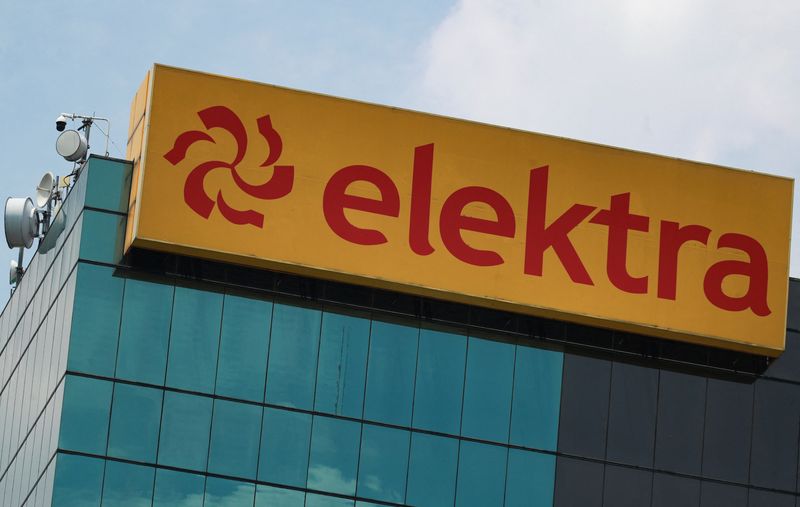 &copy; Reuters. FI LE PHOTO: The logo of Elektra is seen on the facade of the corporate building in Mexico City, Mexico,  June 14, 2024. REUTERS/Henry Romero/File photo